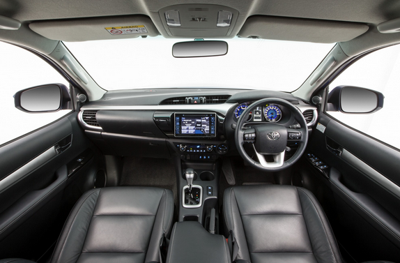Interior Toyota Hilux 2016